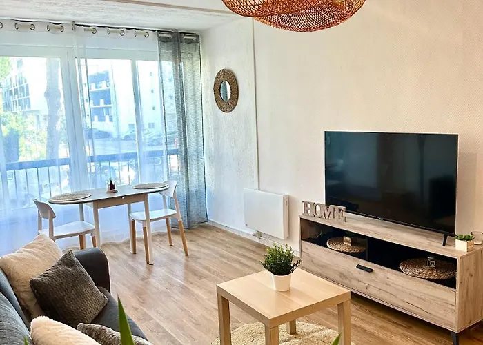 Studio Situe Proche De La Plage