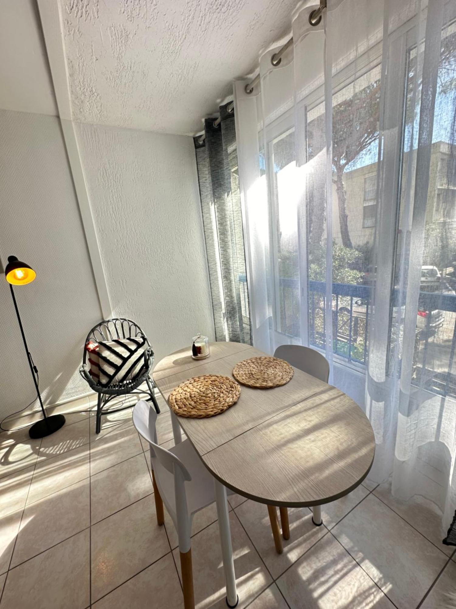 Situe Proche De La Appartement *